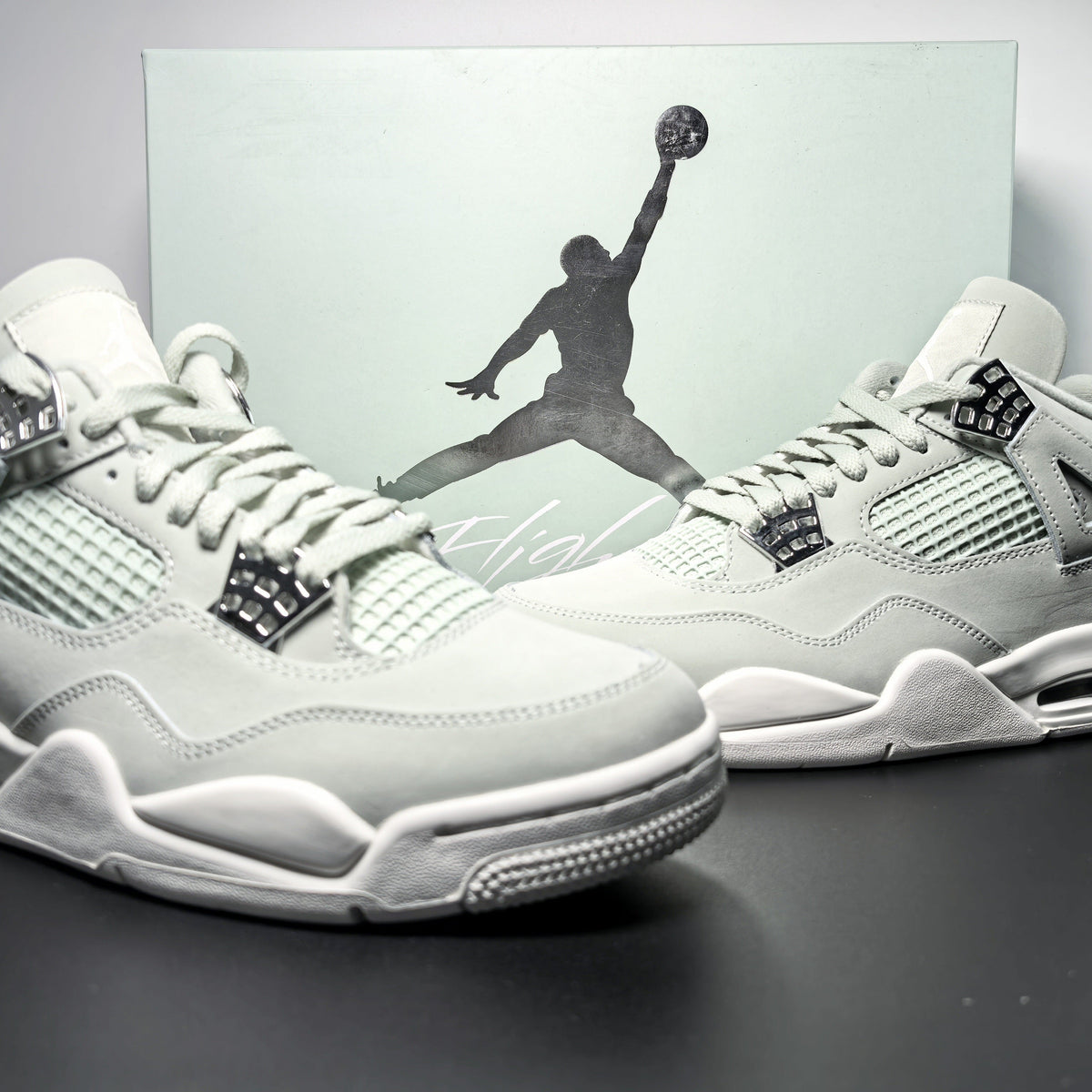 Nike Air Jordan 4 Retro "Seafoam"