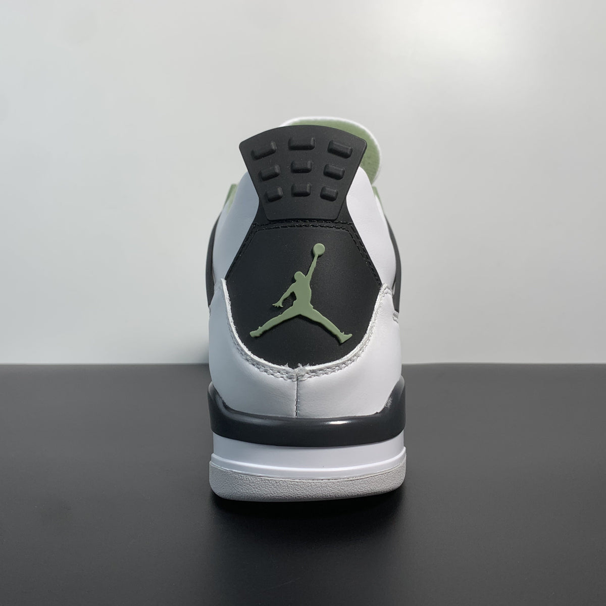 Nike Air Jordan 4 Retro "Seafoam"