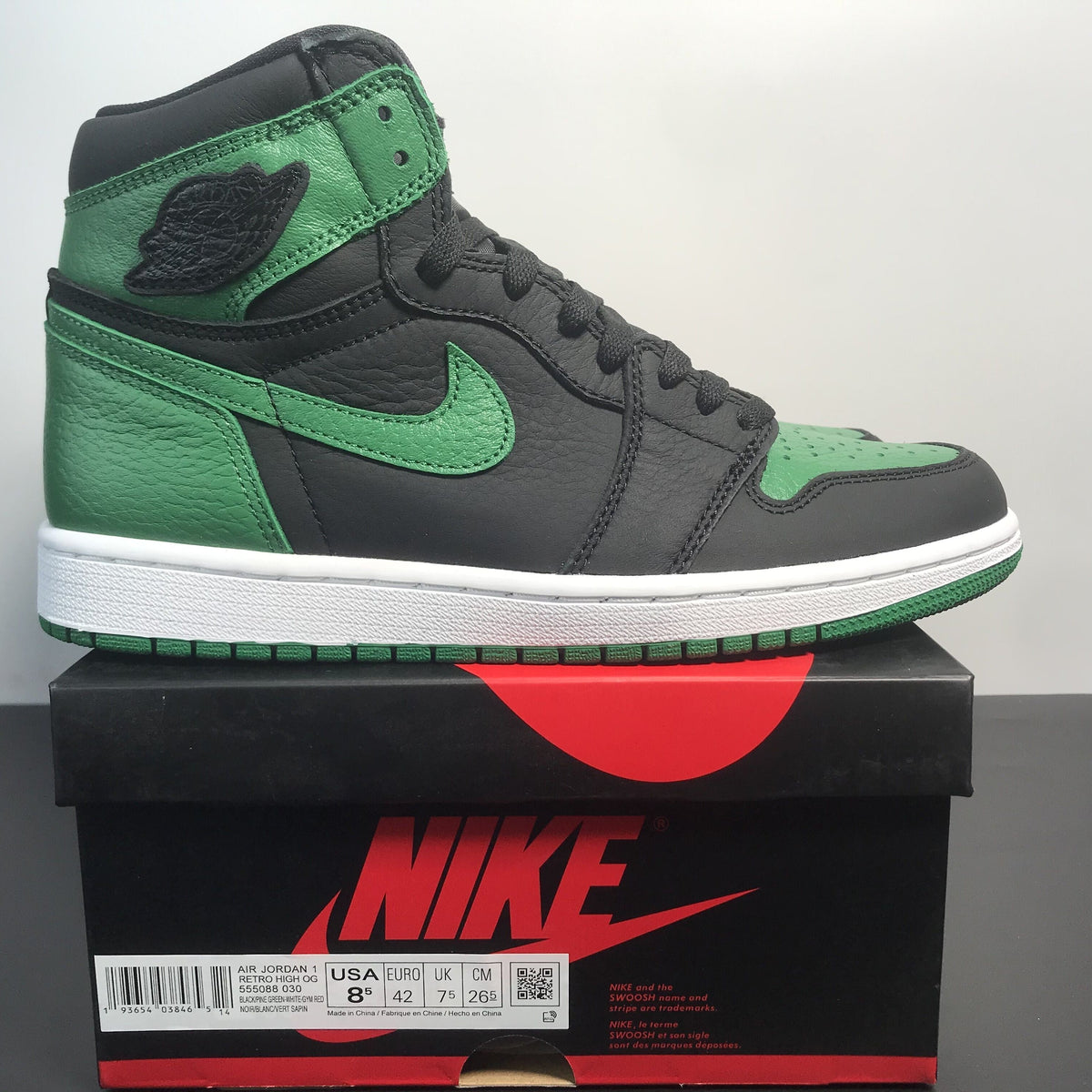 Nike Air Jordan 1 Retro High OG 'Pine Green 2.0'