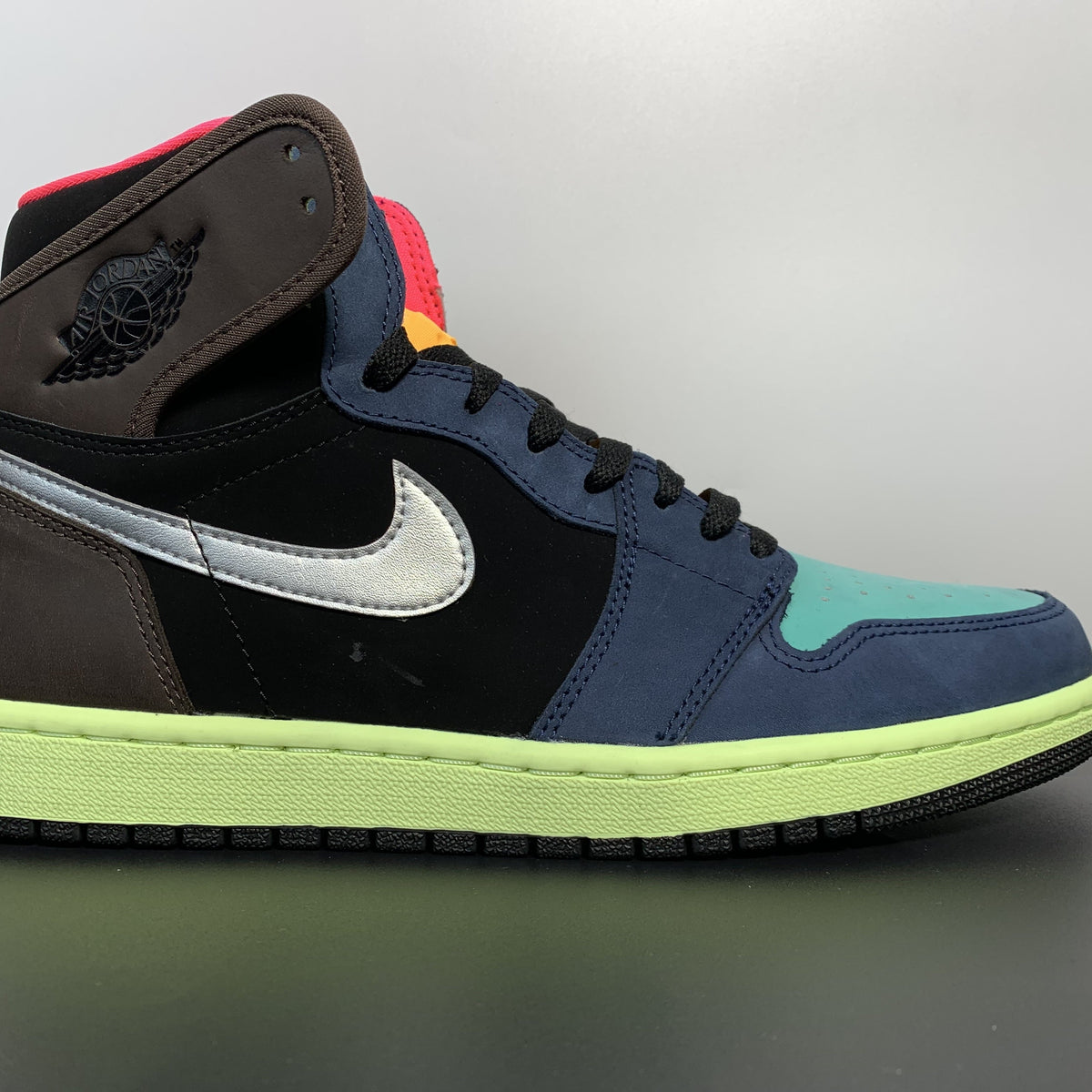 On-Foot Look at the Air Jordan 1 Retro Hi OG “Bio Hack”