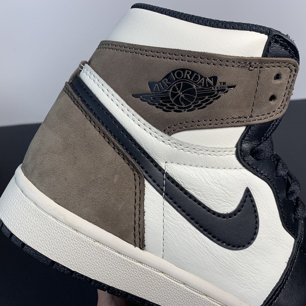 Air Jordan 1 High OG “Dark Mocha”