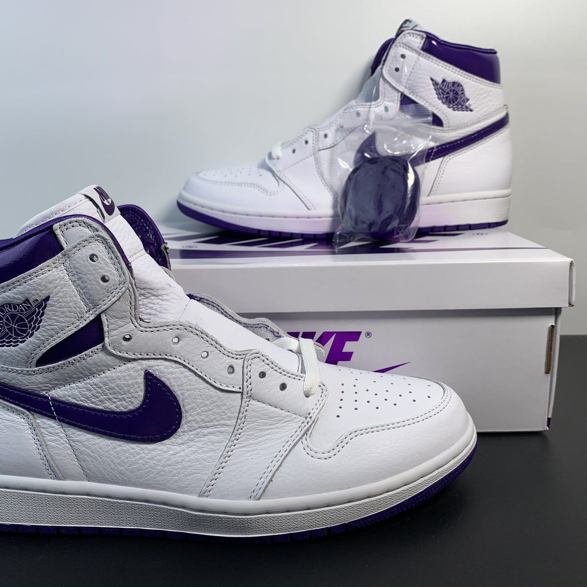 Air Jordan 1 High OG -Court Purple-