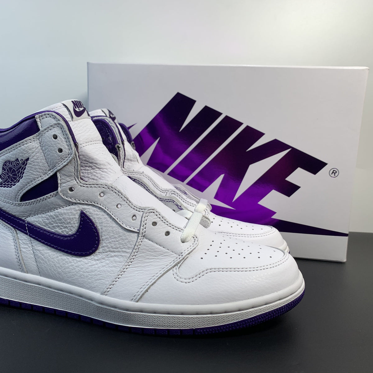 Air Jordan 1 High OG -Court Purple-