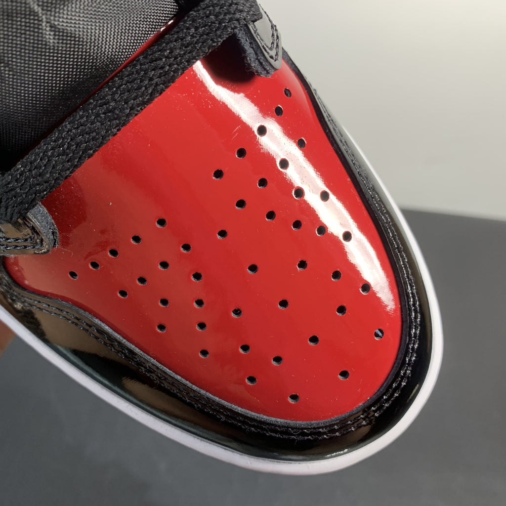 Air Jordan 1 Retro High OG “Bred Patent”