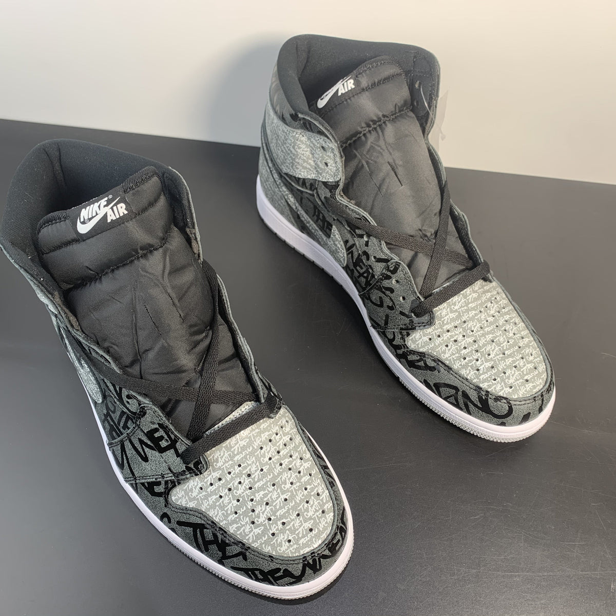 Air Jordan 1 High OG -Rebellionaire”