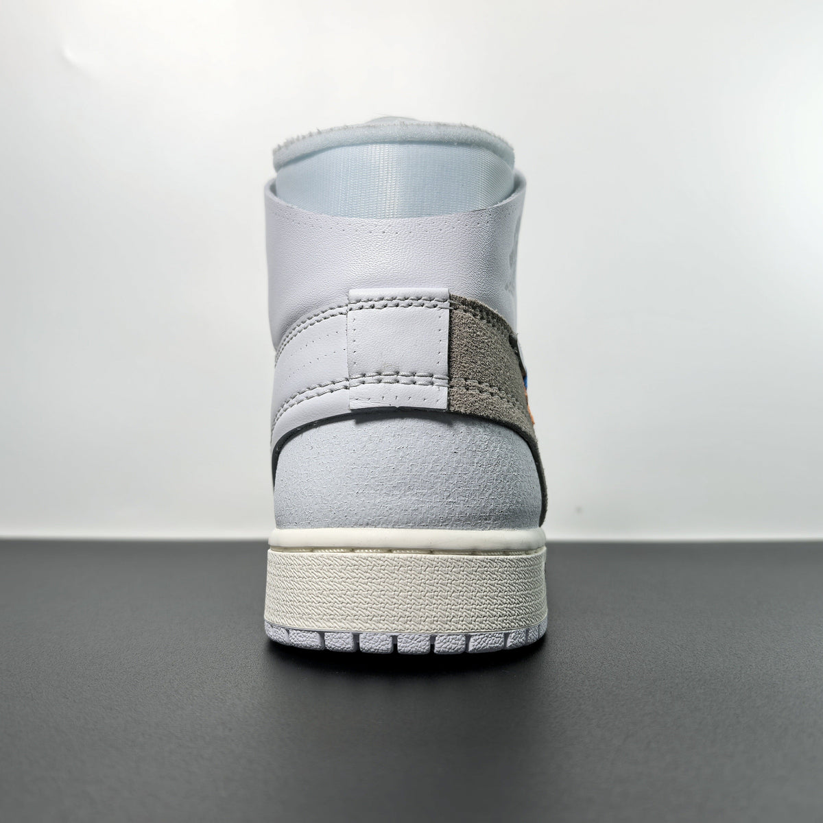 Virgil Abloh Archive x Air Jordan 1 High OG “Alaska”