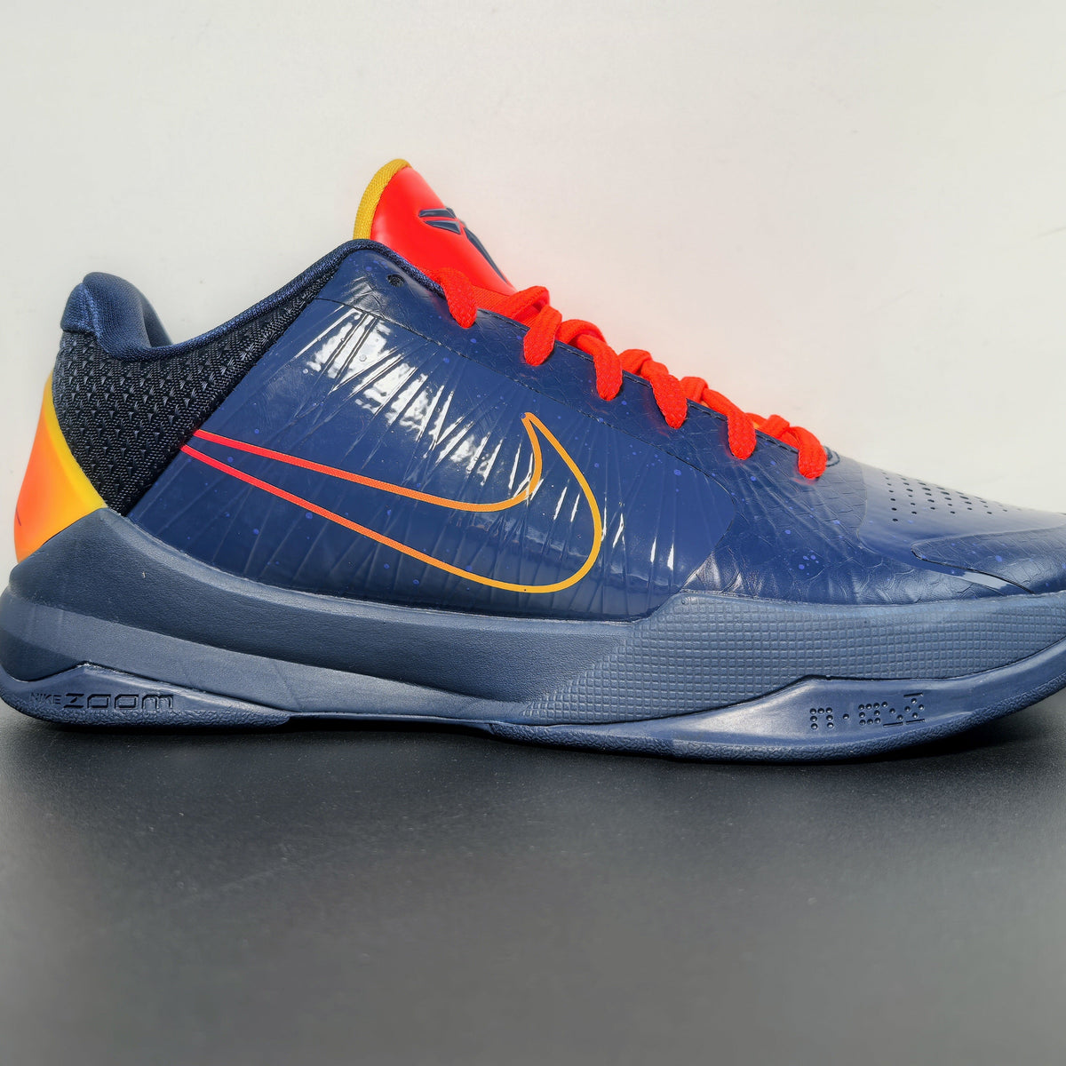 Caitlin Clark x Nike Kobe 5 Protro “Indiana Fever”