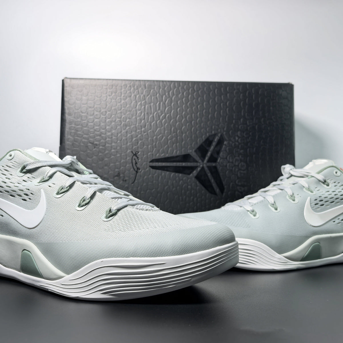 Nike Kobe 9 EM Protro 
