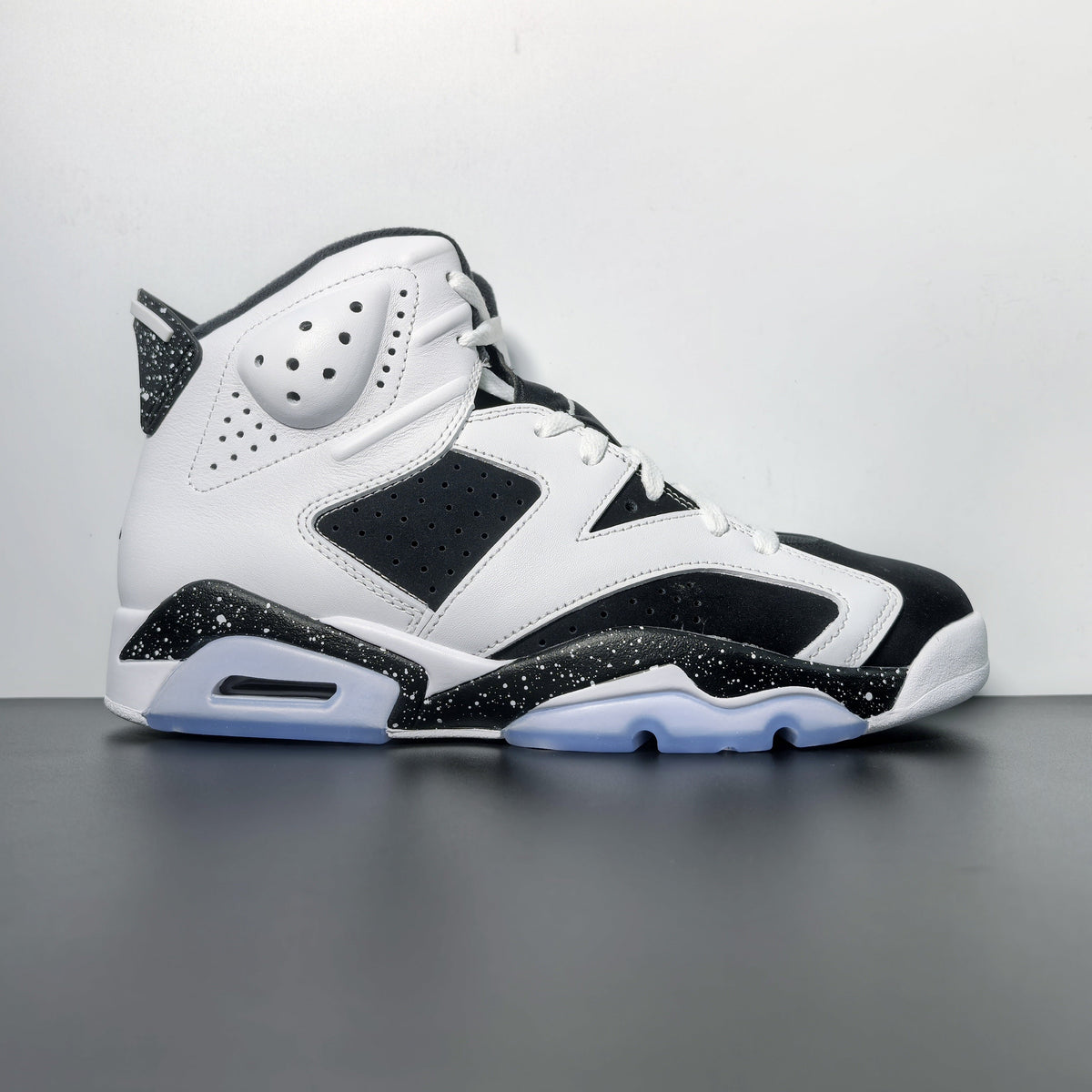Air Jordan 6 'Oreo' 