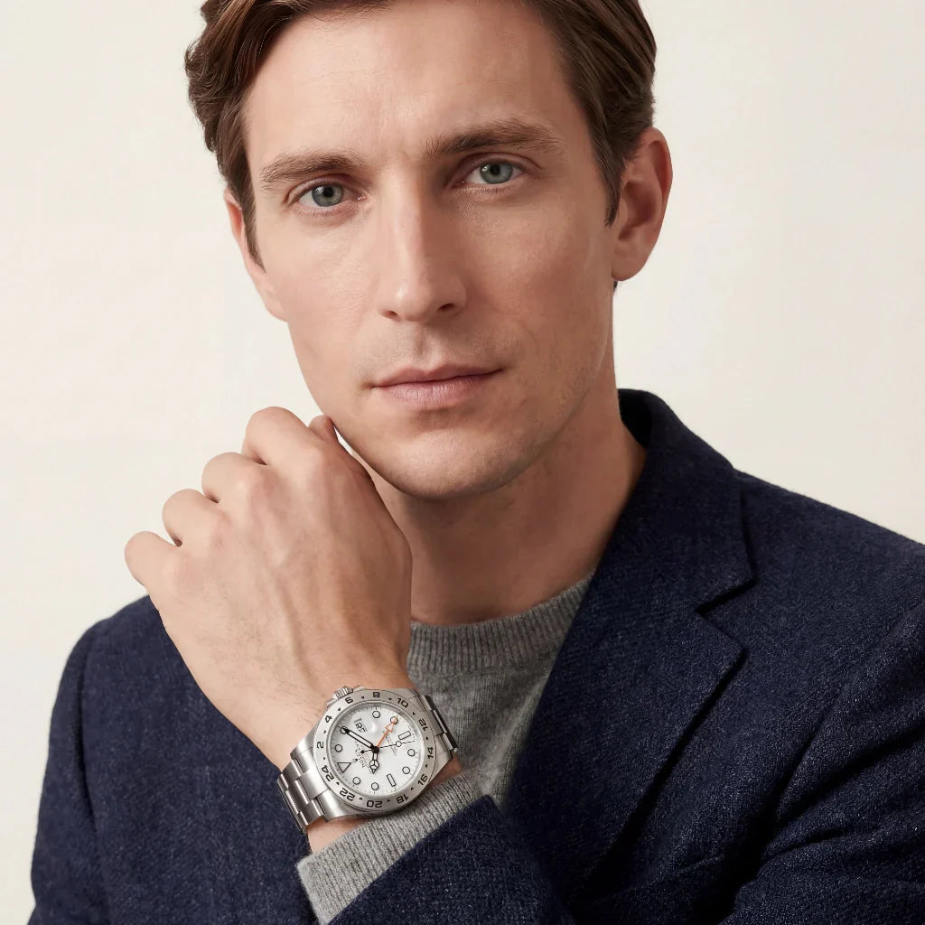 Adventure Automatic Men’s Watch With Fixed Bezel And High-Visibility Dial