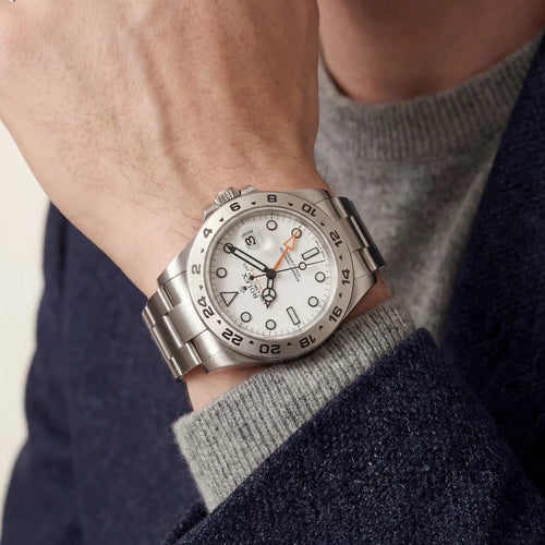 Adventure Automatic Men’s Watch With Fixed Bezel And High-Visibility Dial