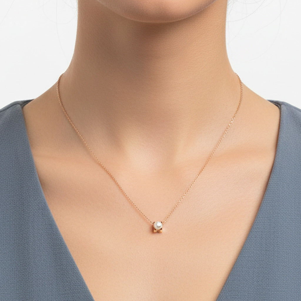 C De Pearl Necklace