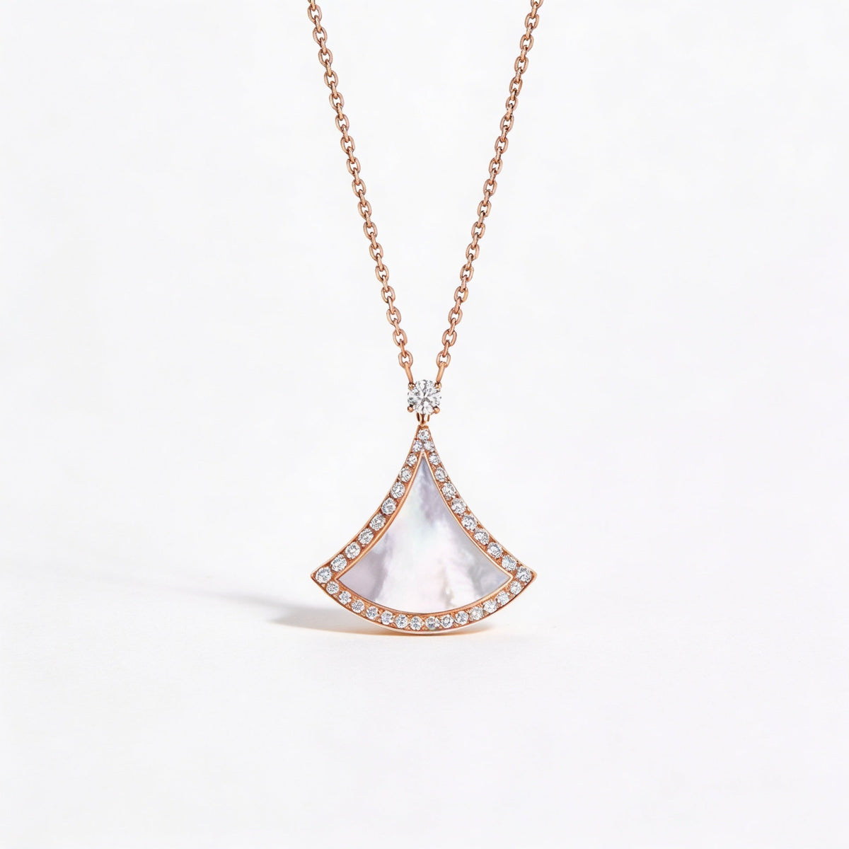 Divas' Dream White Halo Fan Necklace