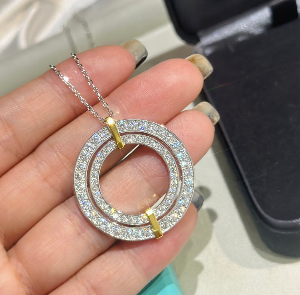 Edge Circle Pendant Necklace
