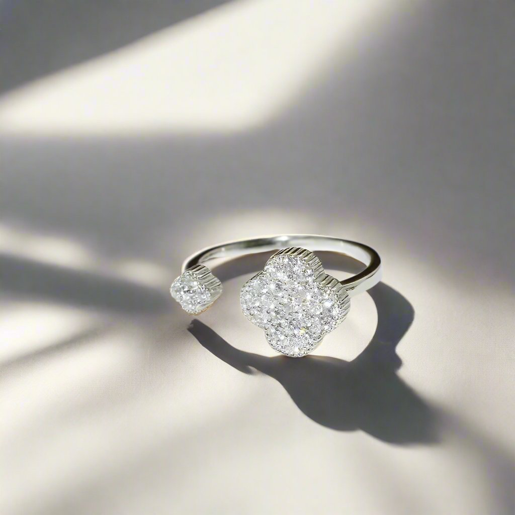 Floral Clover Between The Finger Ring