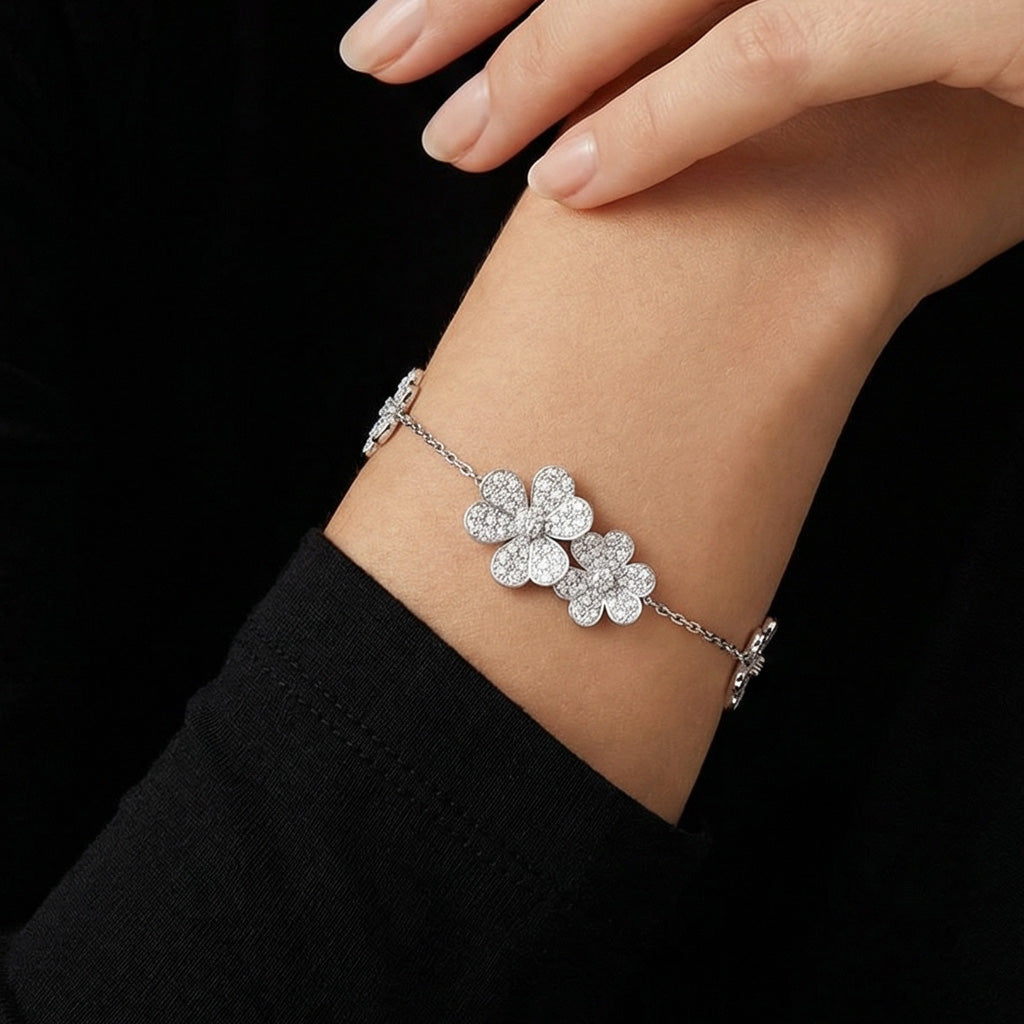 Frivole 5 Flowers Clover Bracelet