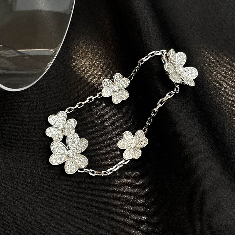Frivole 5 Flowers Clover Bracelet