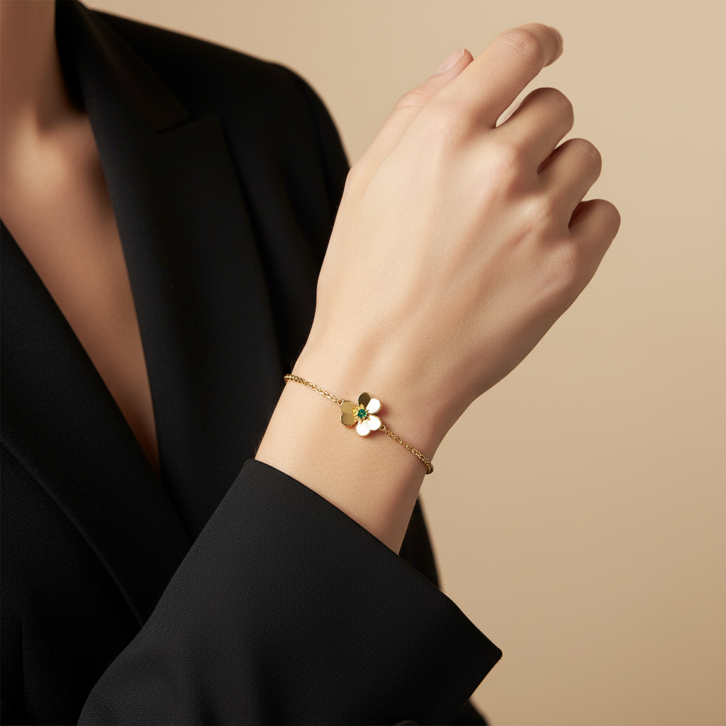 Frivole Emerald Clover Bracelet