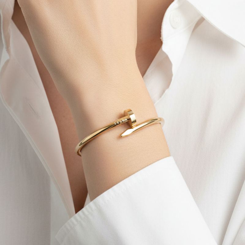Juste Un Clou Bracelet