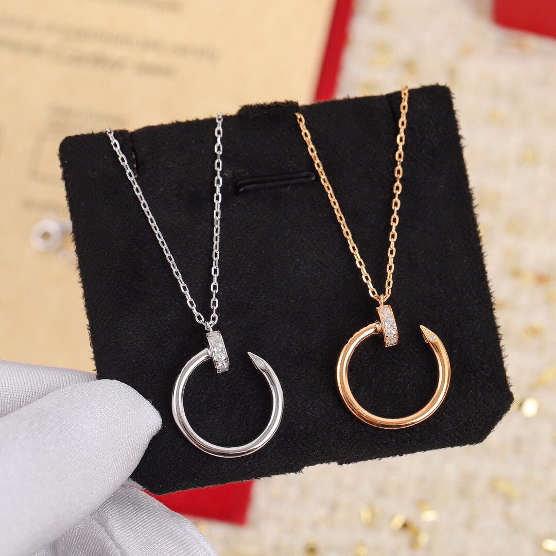 Juste Un Clou Necklace