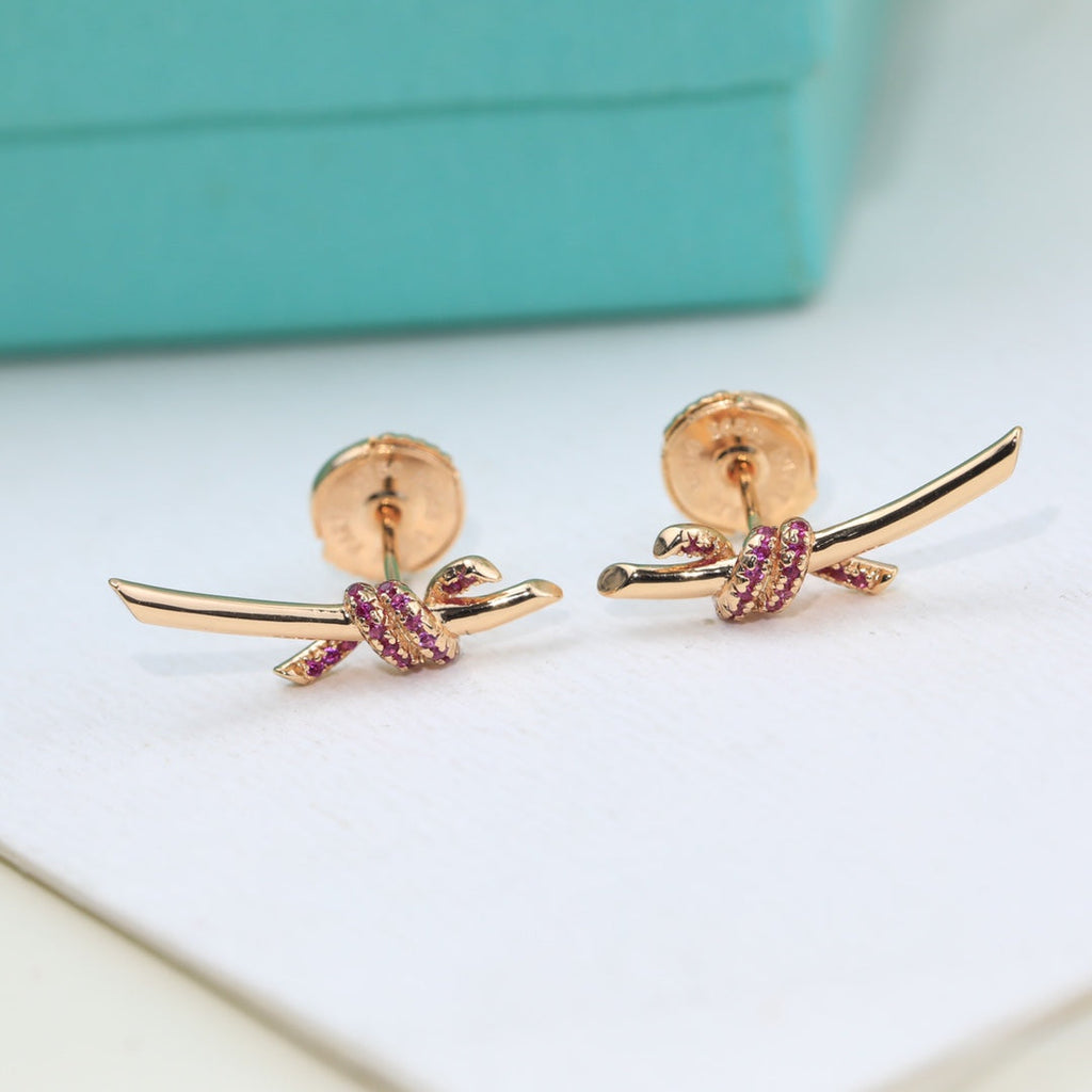 Knot Earrings With Pink