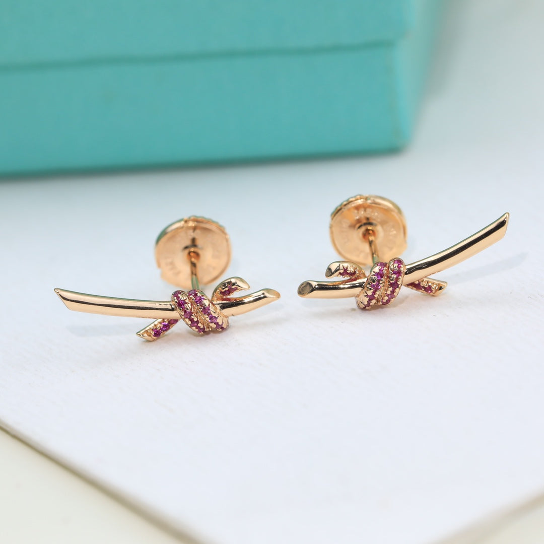 Knot Earrings With Pink