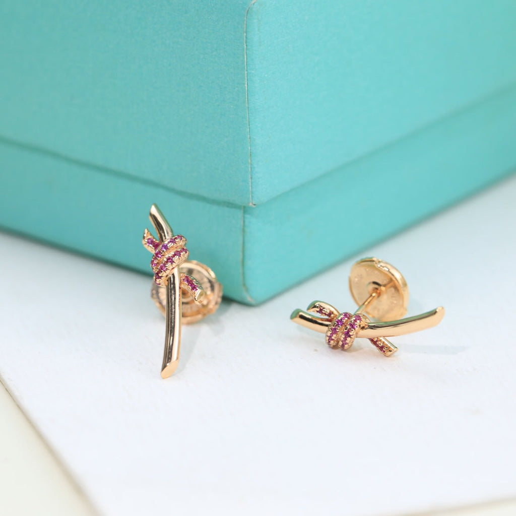 Knot Earrings With Pink