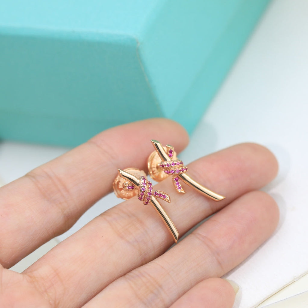 Knot Earrings With Pink