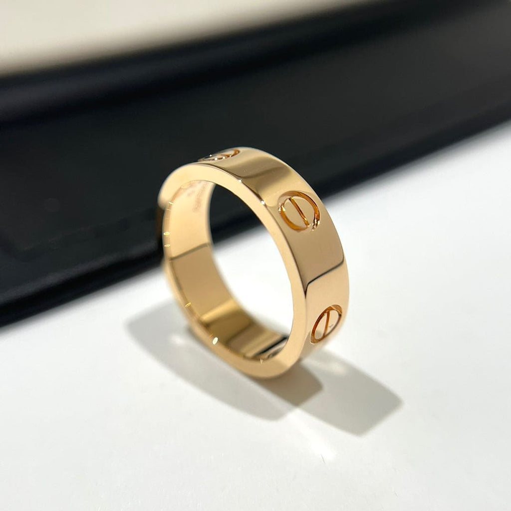 Love Wedding 6mm Ring Timeless Elegance