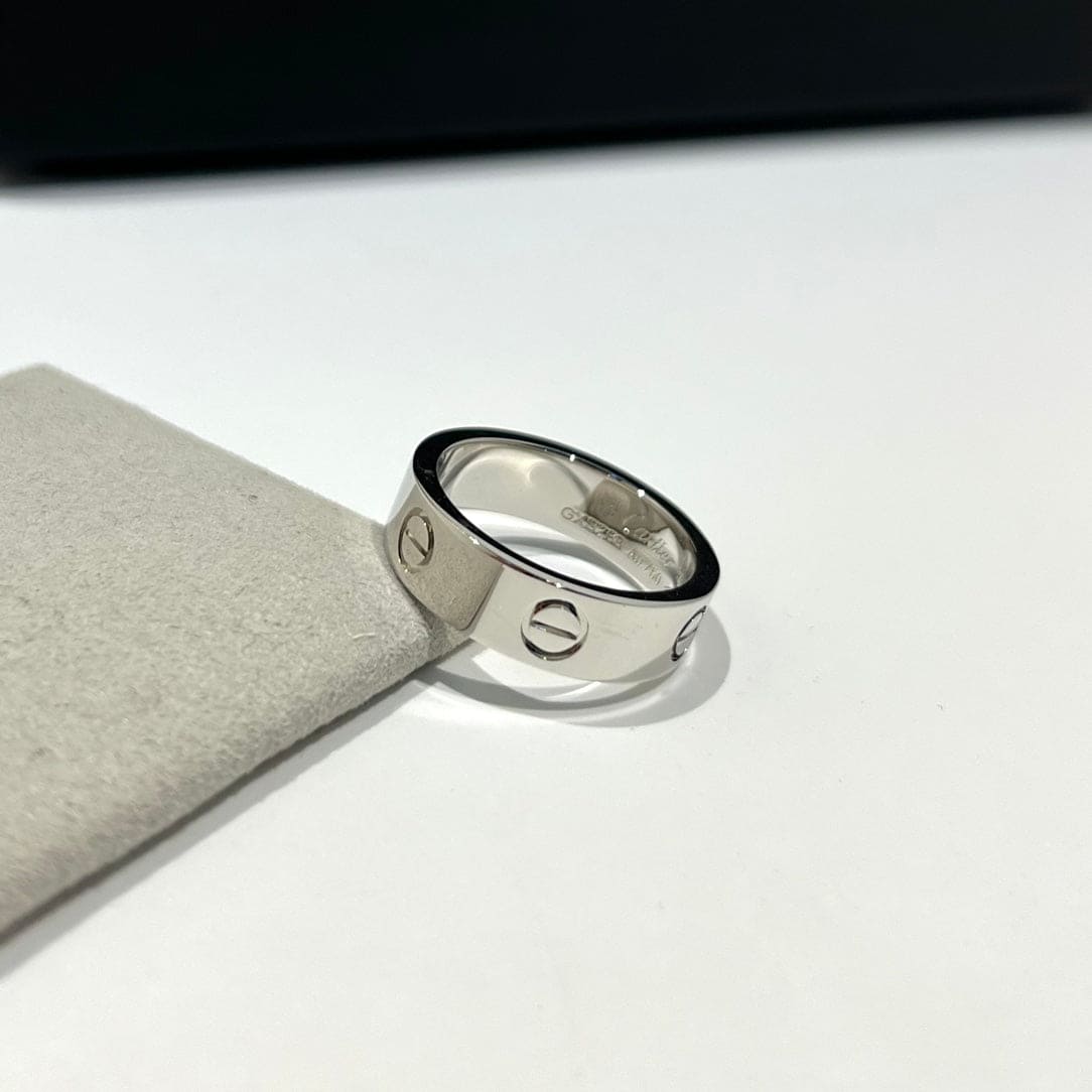 Love Wedding 6mm Ring Timeless Elegance