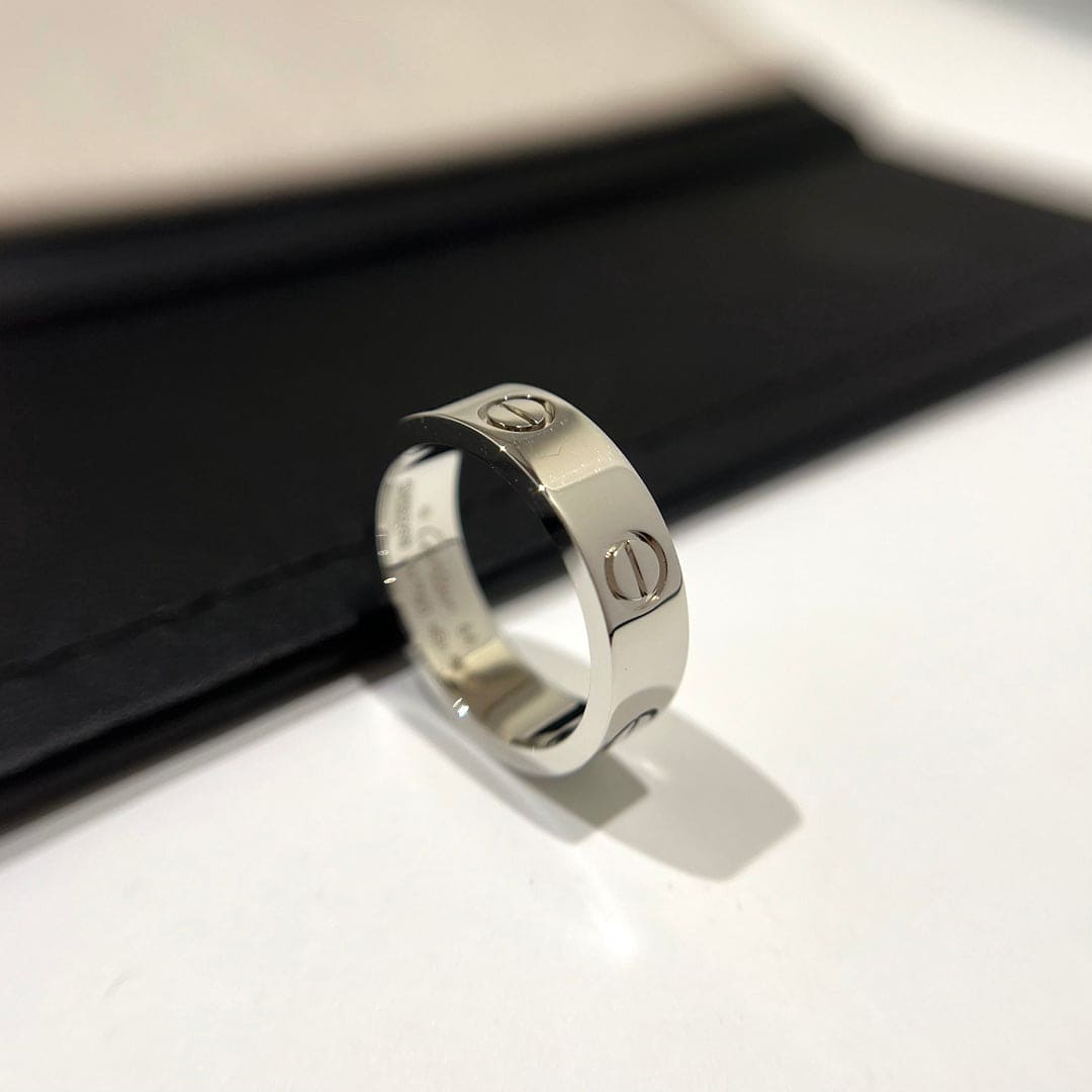 Love Wedding 6mm Ring Timeless Elegance