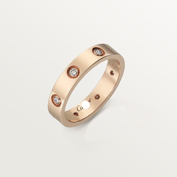 Love 8 Diamonds Wedding Ring