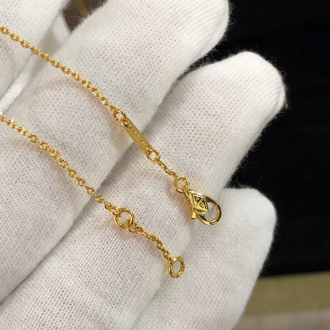 Lucky Alhambra Butterfly Pendant Bracelet