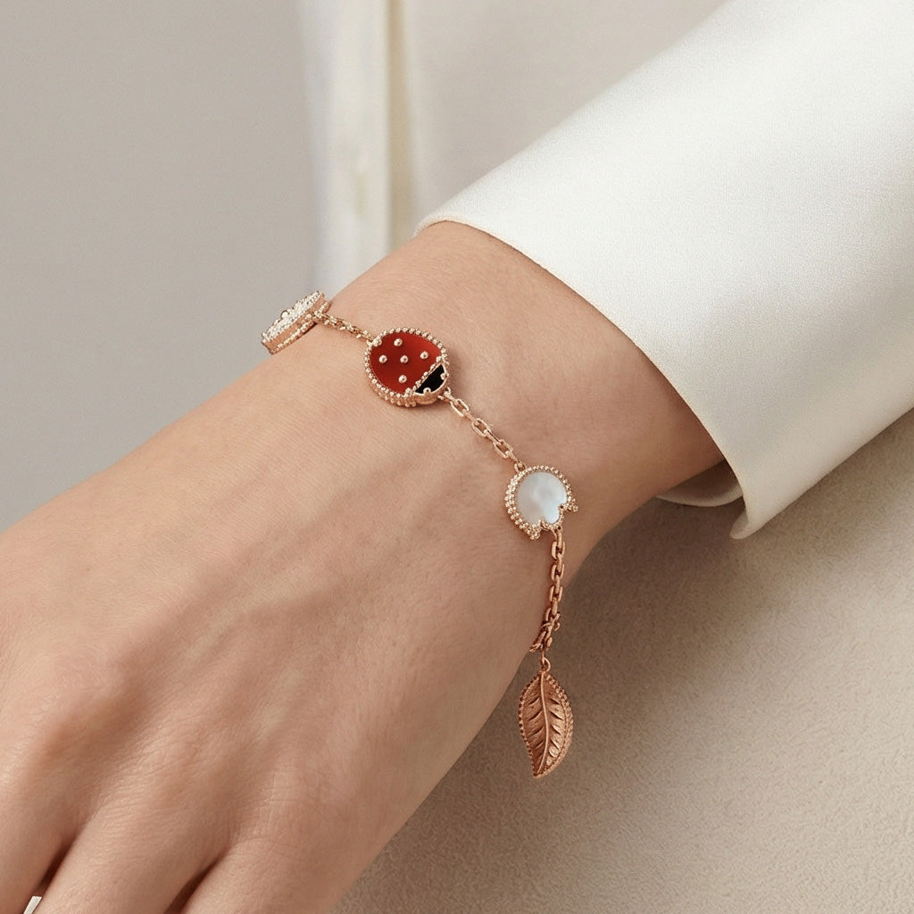 Lucky Spring Five Motifs Clover Bracelet