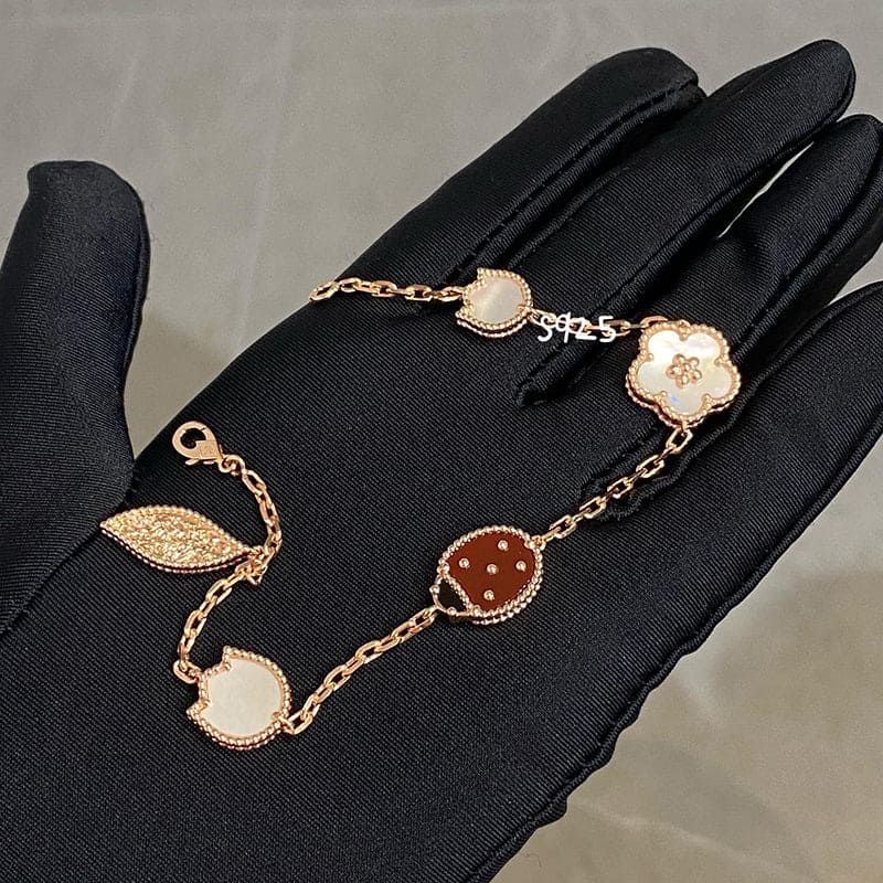 Lucky Spring Five Motifs Clover Bracelet