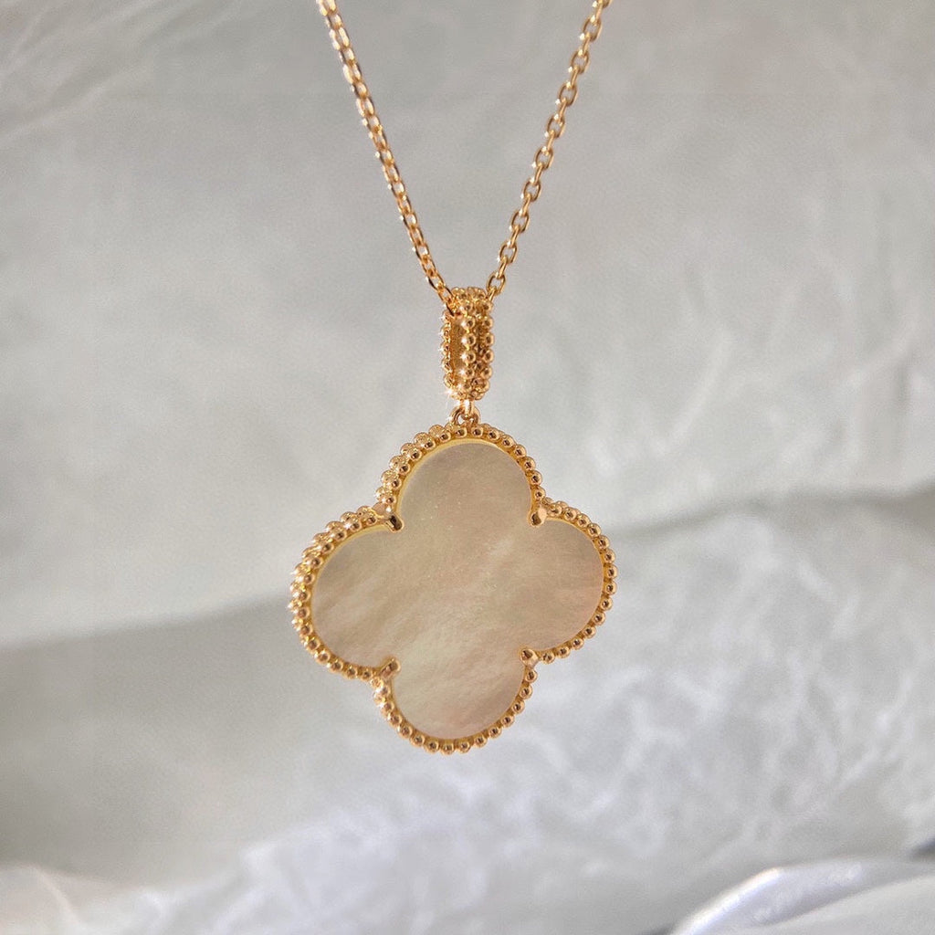 Magic Alhambra One Motif Pearl Necklace
