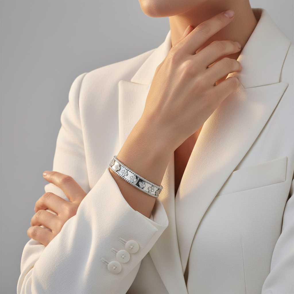 Perlée Clovers Bracelet