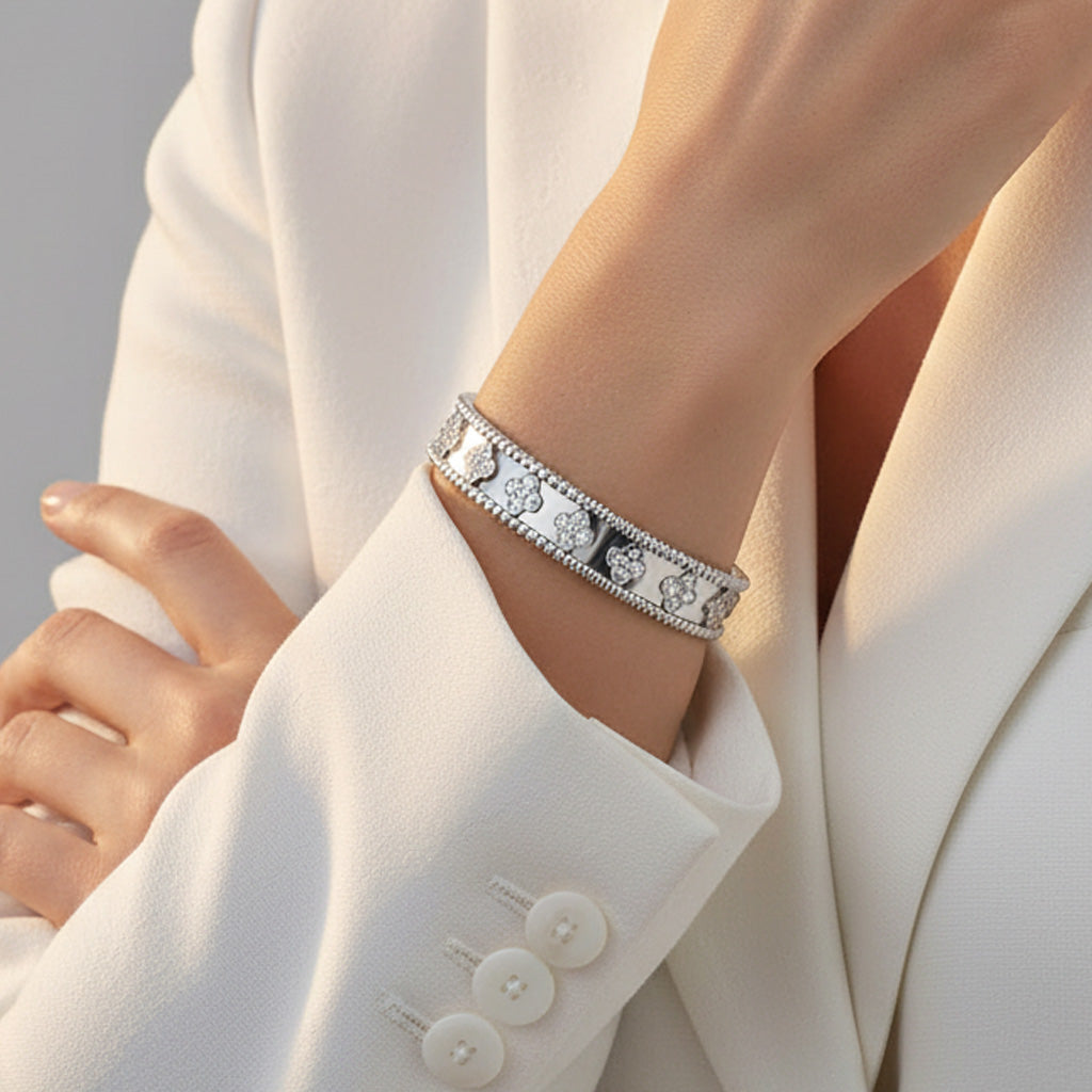 Perlée Clovers Bracelet