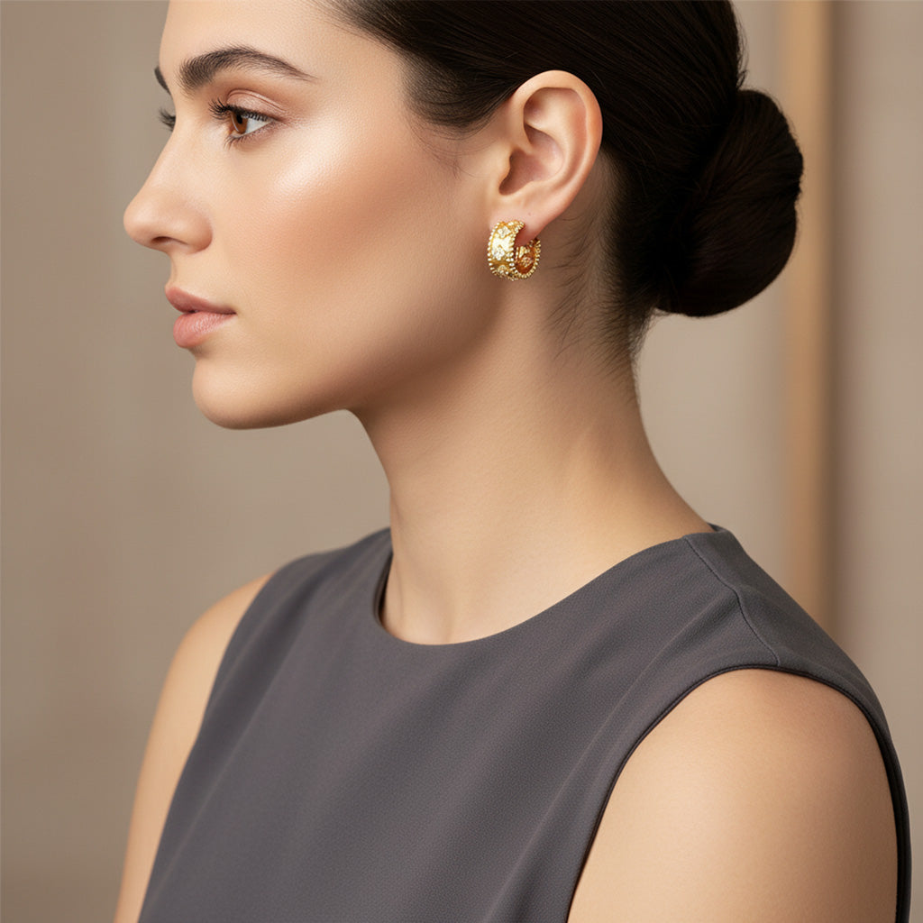 Perlée Clovers Hoop Earrings