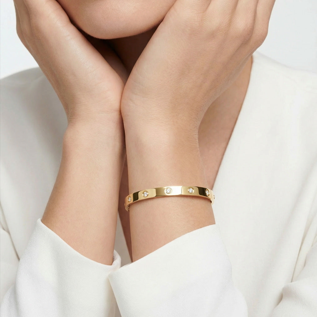 Radiant Mediuim 10 Diamonds Love Bracelet