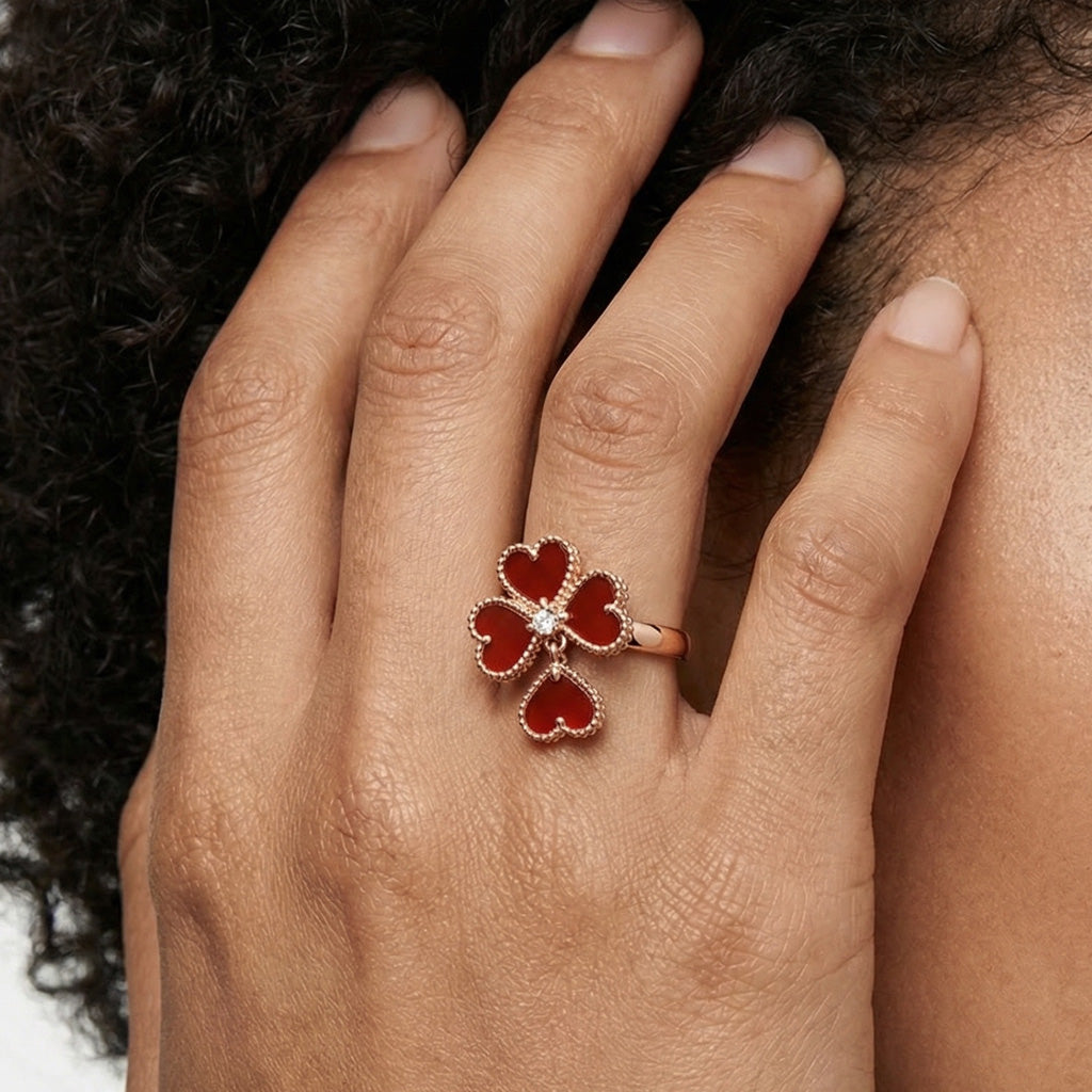 Sweet Alhambra Effeuillage Clover Ring