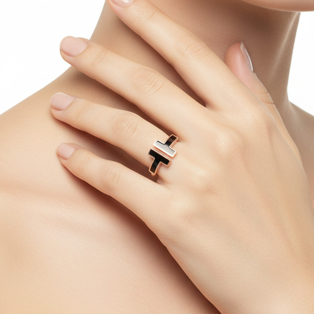 T Black Onyx Wire Ring