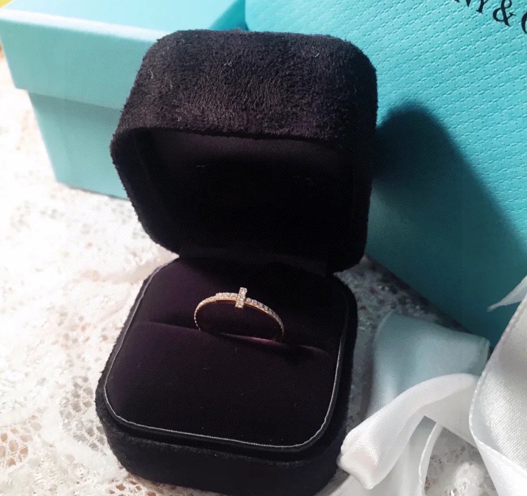 T Wire Band Ring