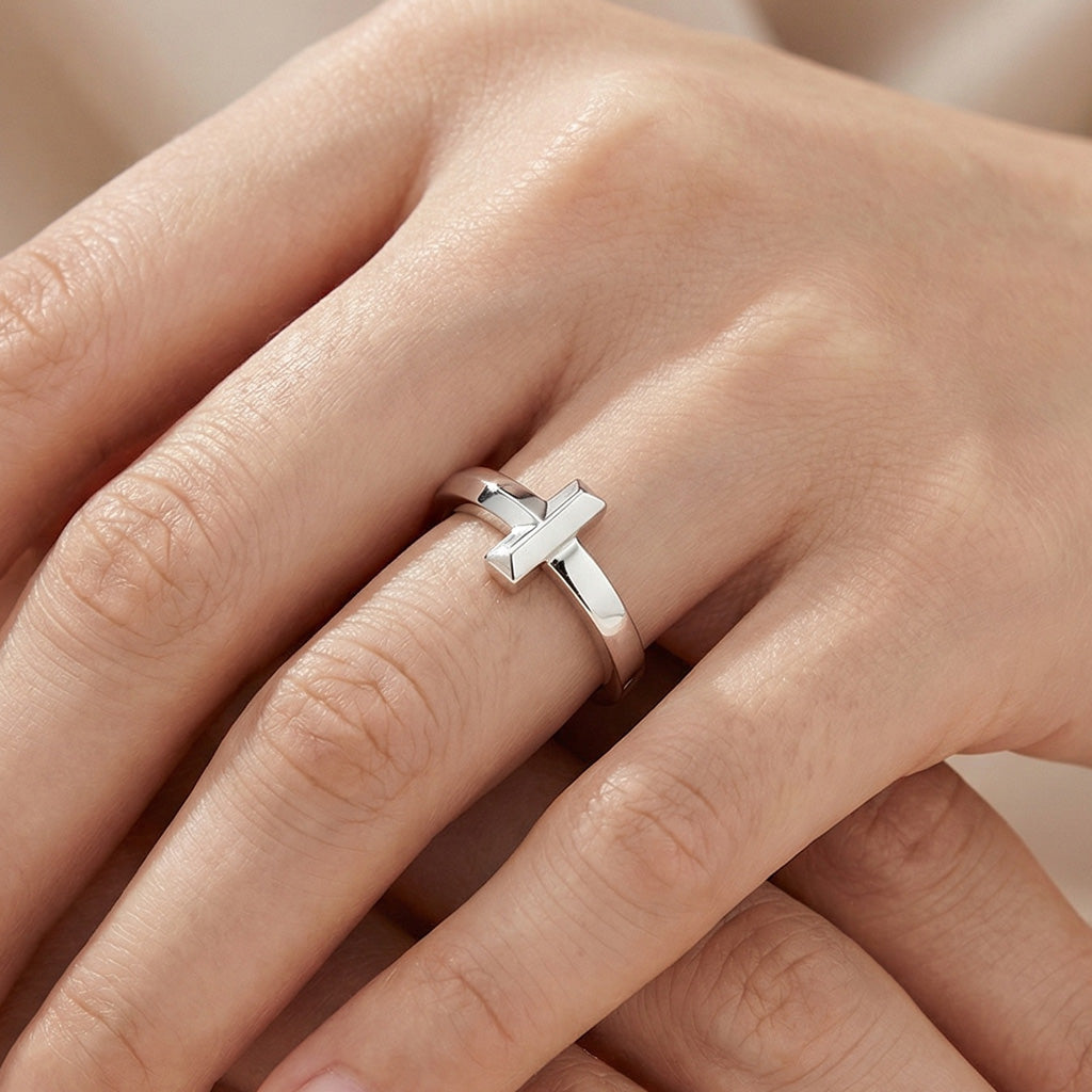 T1 Minimalist Band Ring