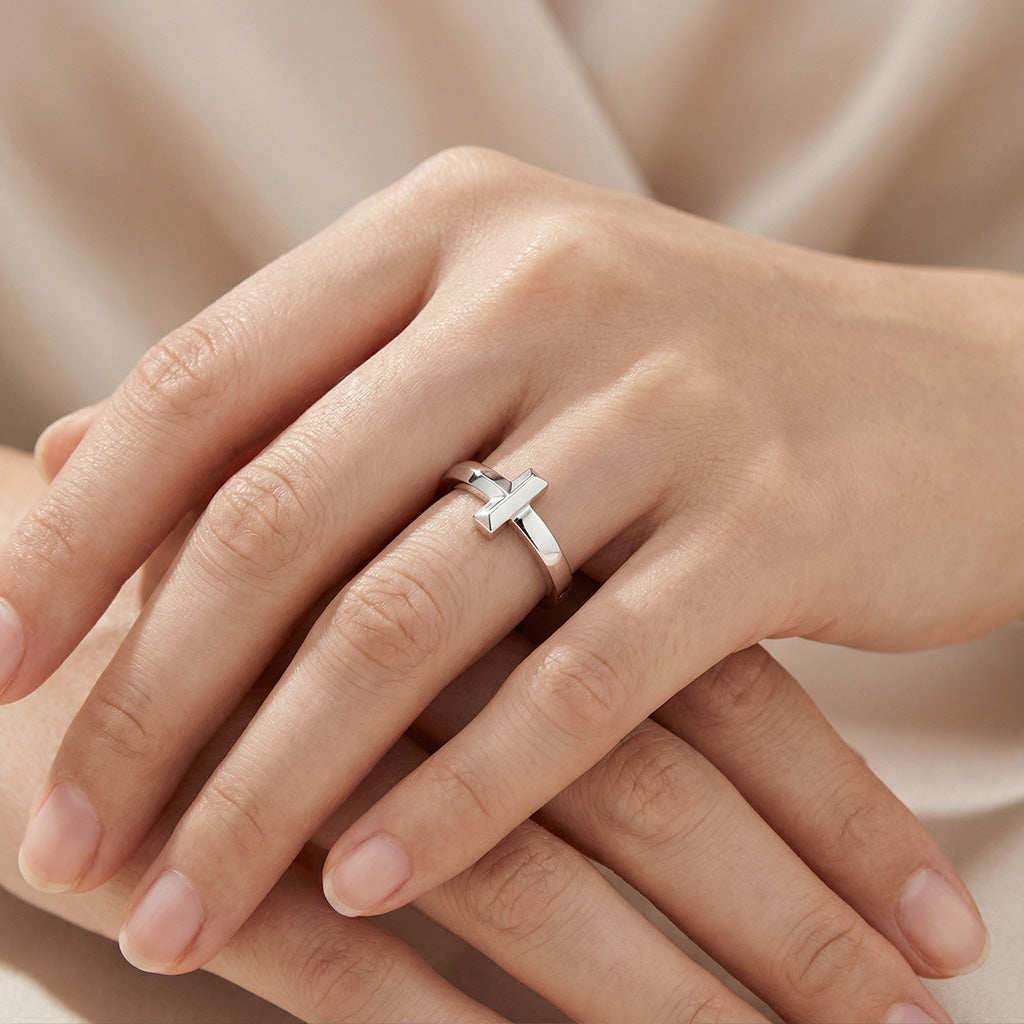 T1 Minimalist Band Ring