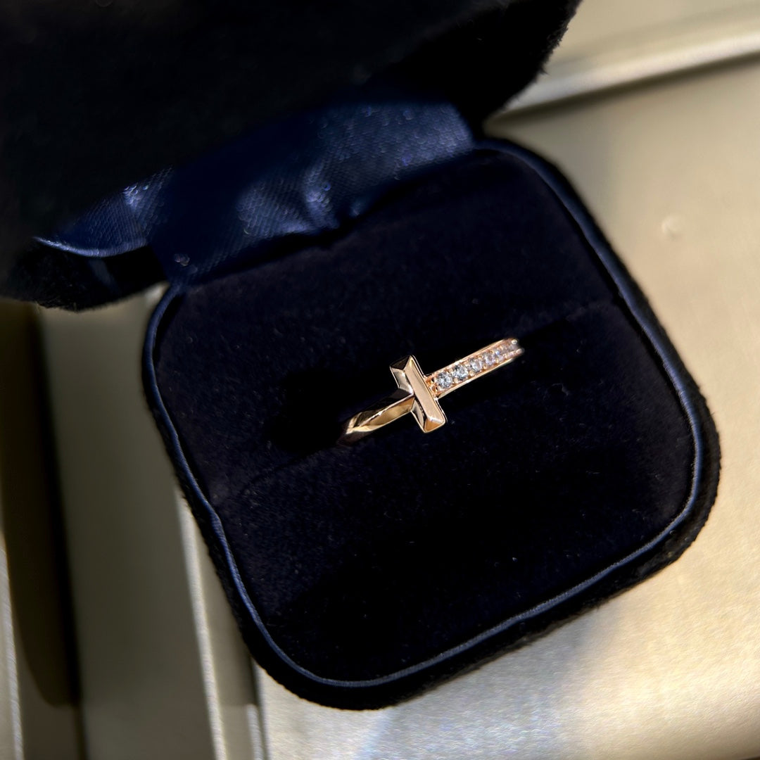 T1 Pavé Band Ring