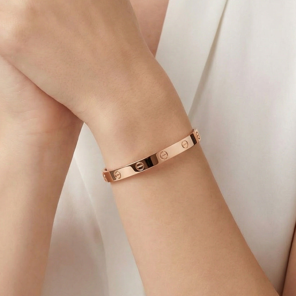 Timeless Medium Love Bracelet
