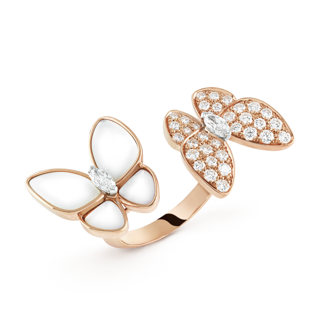 Two Butterfly Between The Finger Pearl Ring