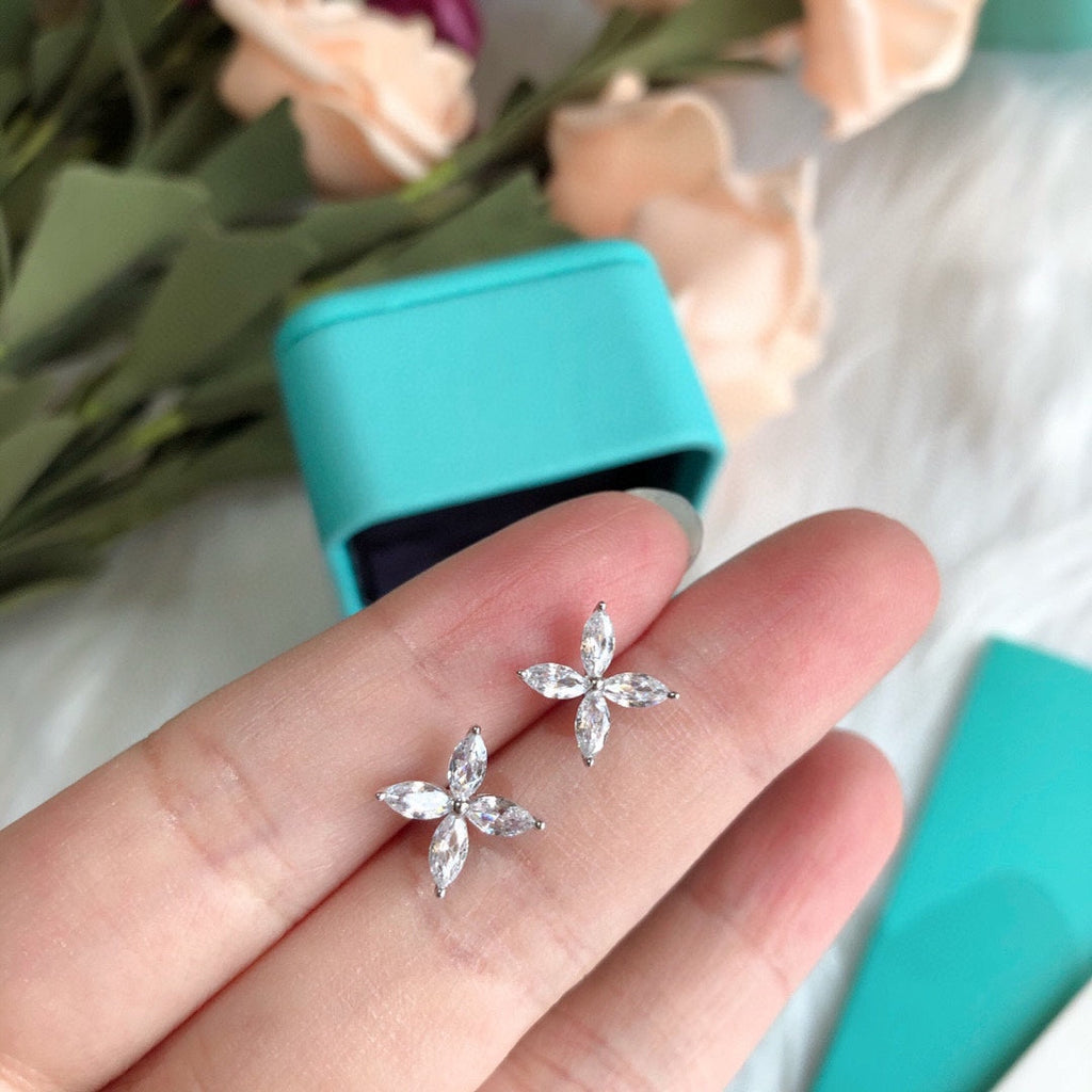 Victoria Stud Earrings