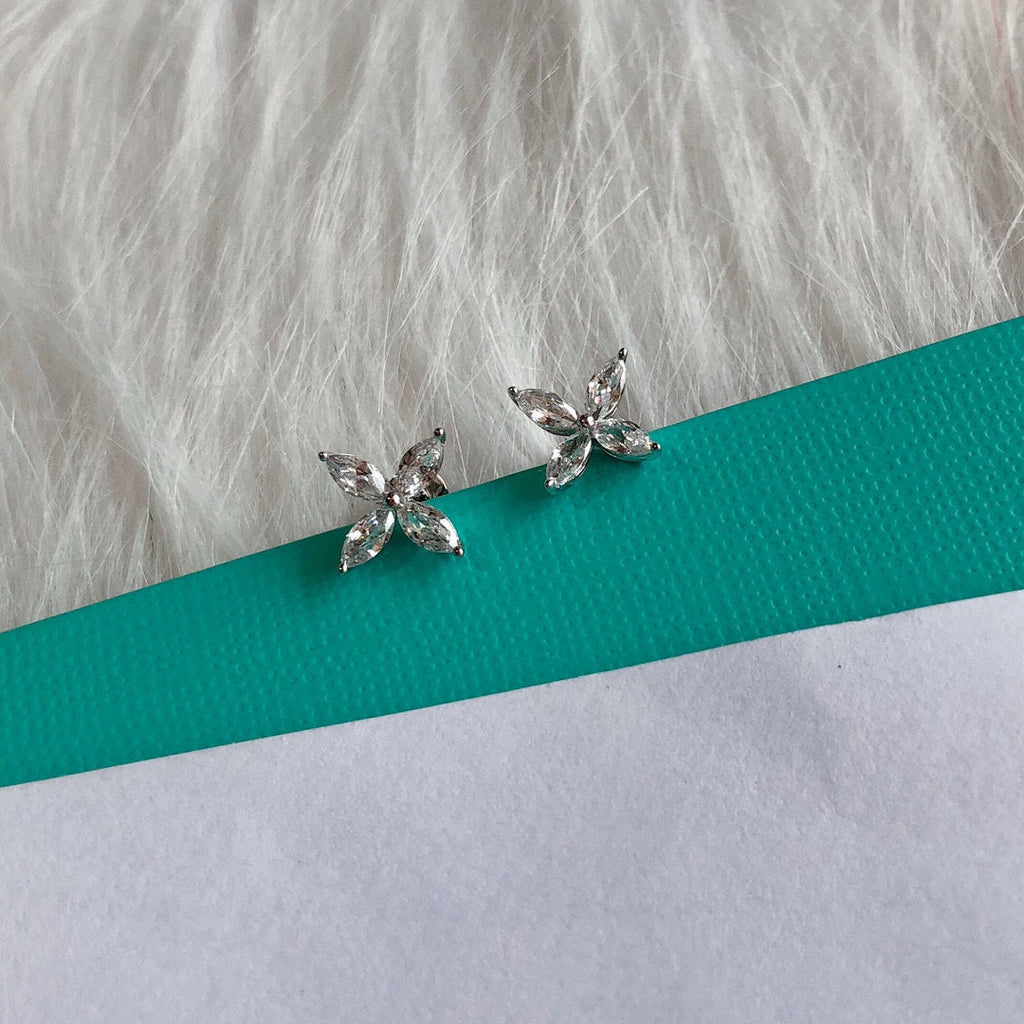 Victoria Stud Earrings